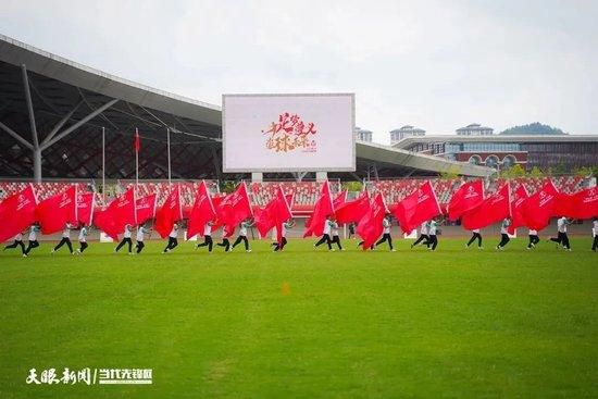 重新融资后，欧罗巴公司东山再起，除了《周末逃亡计划》，吕克贝松本人执导的《狗人》(Dog Man)讲述了一个男人通过对狗的爱找到救赎的故事，由曾出演《三块广告牌》凯莱布·兰德里·琼斯主演，预计将在今年威尼斯电影节首映